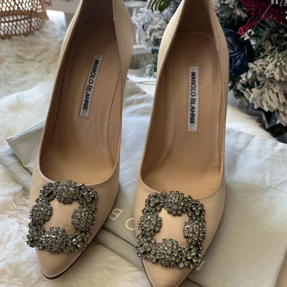 ⛔️SOLD⛔️ Authentic Manolo Blahnik Pumps